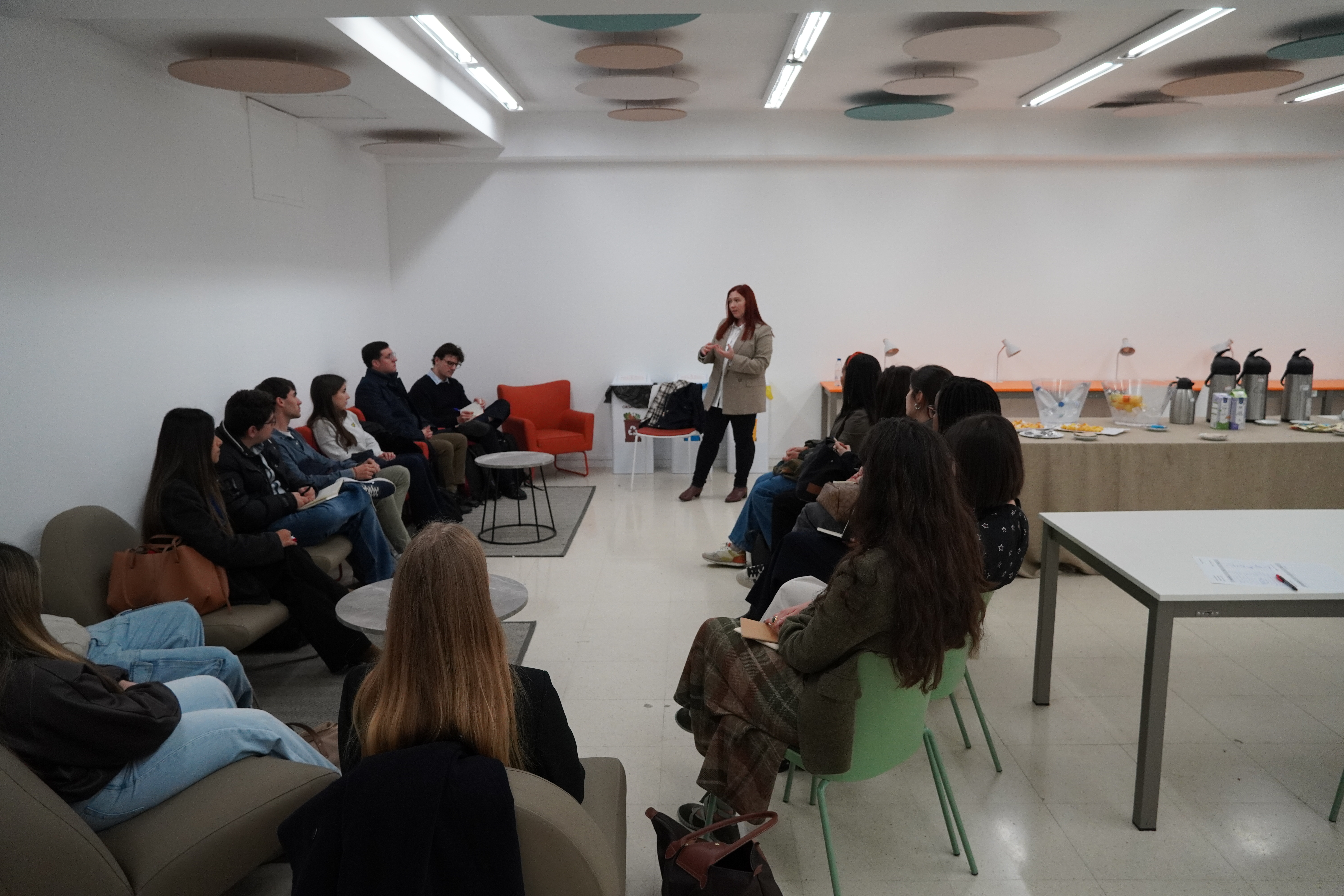 Encuentro con empresas