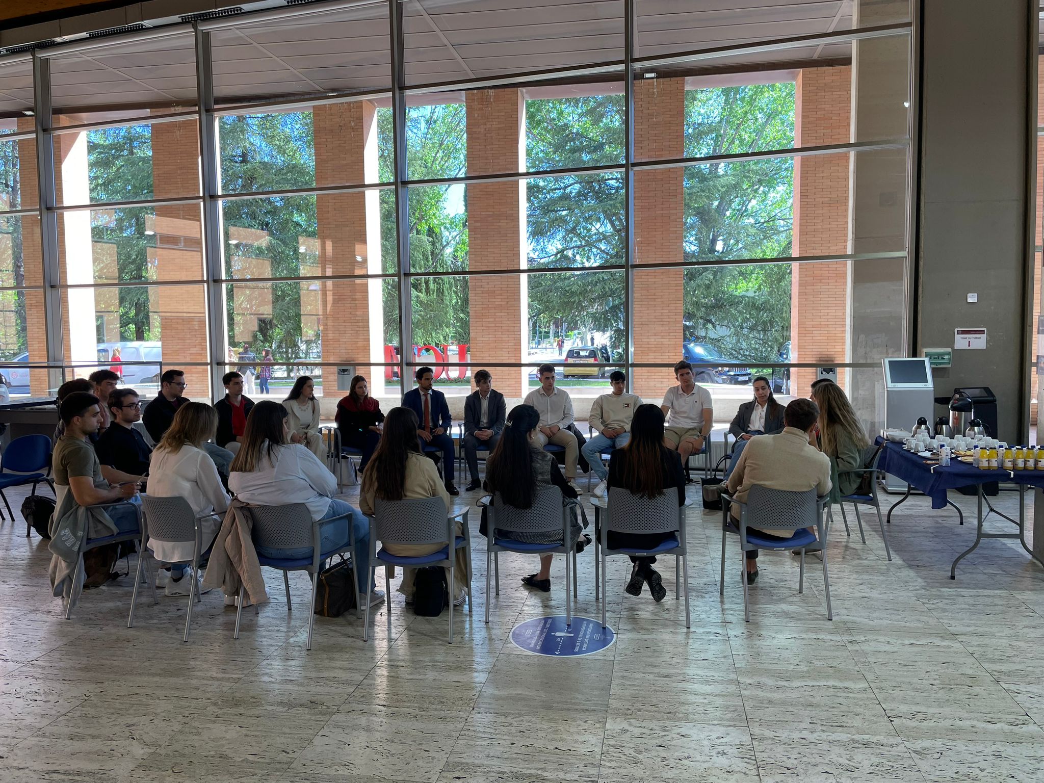 Encuentro con empresas